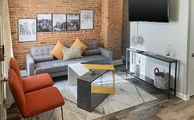 Cozy Modern Apt In The Heart Of Fells Point!